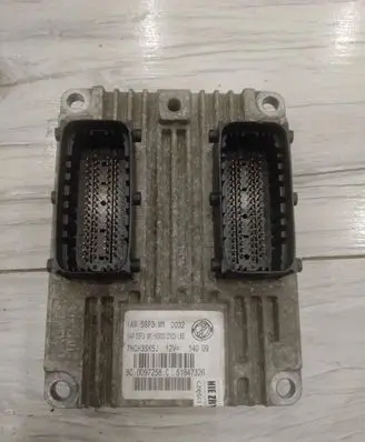 Fiat Grande Punto Engine control unit/module ECU 51847326