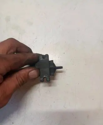 Volvo V60 Valve vacuum 31219977