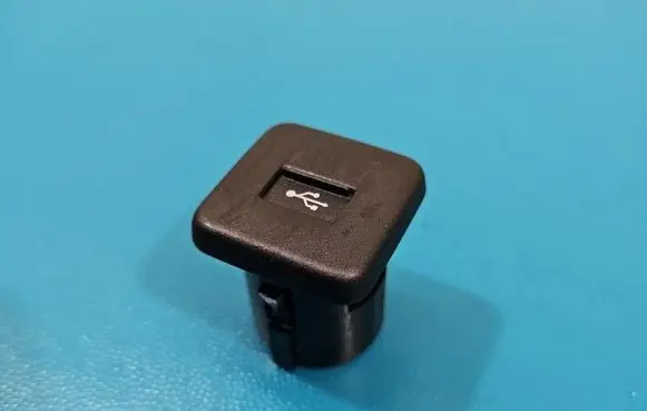 Suzuki SX4 S-Cross USB socket connector GT17HN IMPRK1594765