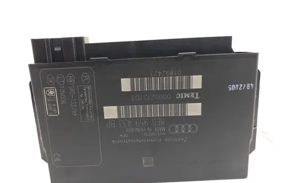 Audi A4 S4 B7 8E 8H Central body control module 8E0959433BP