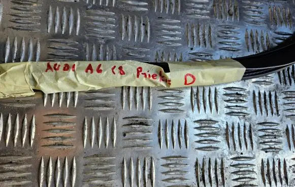 Audi A6 S6 C8 4K Front door rubber seal 