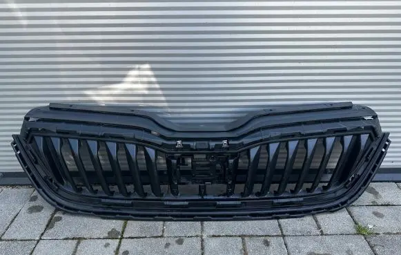 Skoda Scala Front grill 657853653