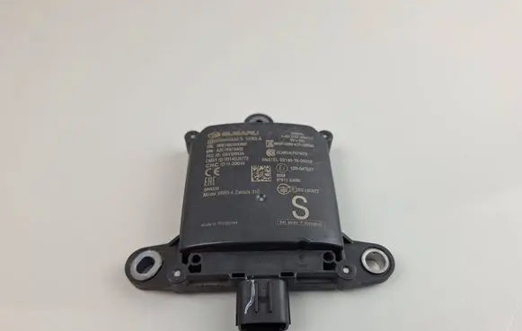 Subaru Forester SK Blind spot module 87611SJ000 00B188260085F 10R047527