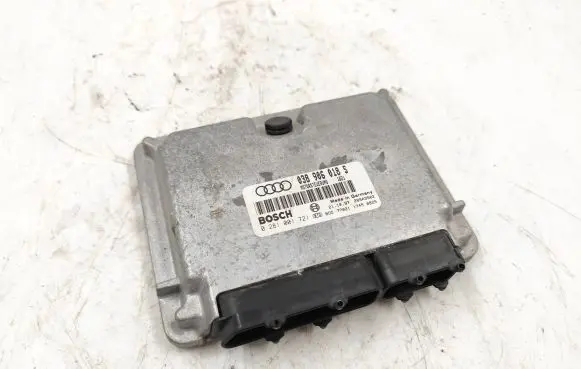 Volkswagen PASSAT B5 Engine control unit/module 038906018S 0281001721 28SA3502