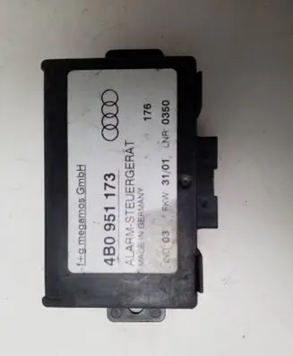Audi A4 S4 B5 8D Alarm control unit/module 4B0951173