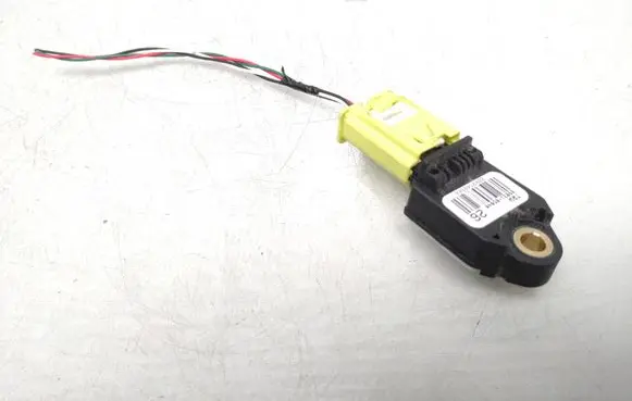 Toyota Avensis T270 Airbag deployment crash/impact sensor 8983105040