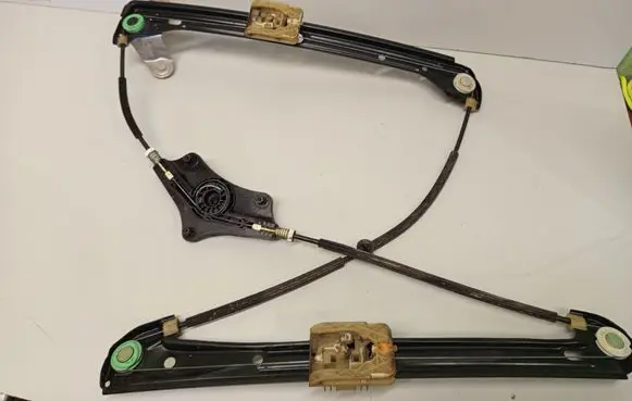 Volkswagen Golf VII Front window lifting mechanism without motor 5G4837461H