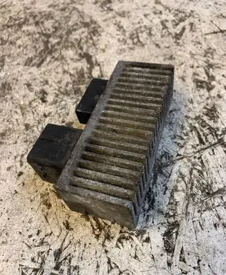 Nissan Juke I F15 Glow plug pre-heat relay 8200558438