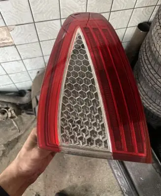 Ford Mondeo MK IV Rear/tail lights 7S713404A