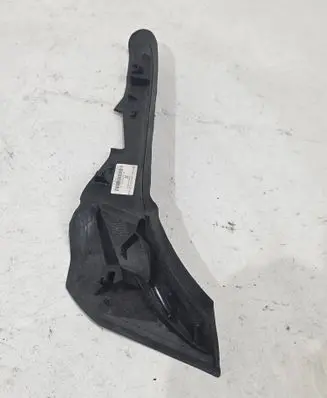 BMW 5 G30 G31 G38 Rear/tail light trim molding 8493822 661282