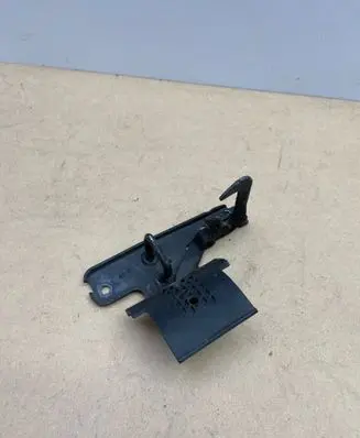 Audi TT TTS Mk2 Engine bonnet/hood lock/catch 8J0823480C