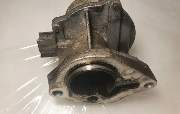 Renault Megane II Vacuum pump 8200113585