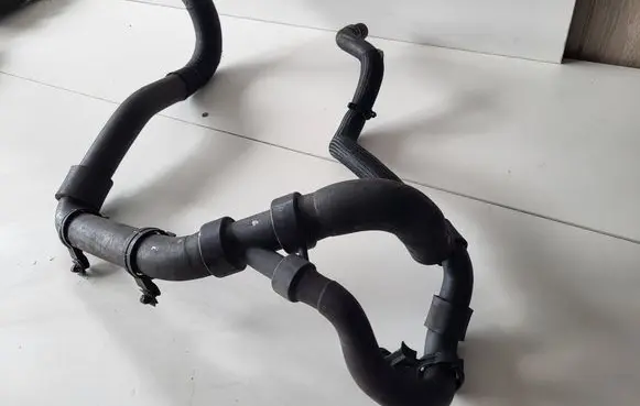 Ford Galaxy Engine coolant pipe/hose