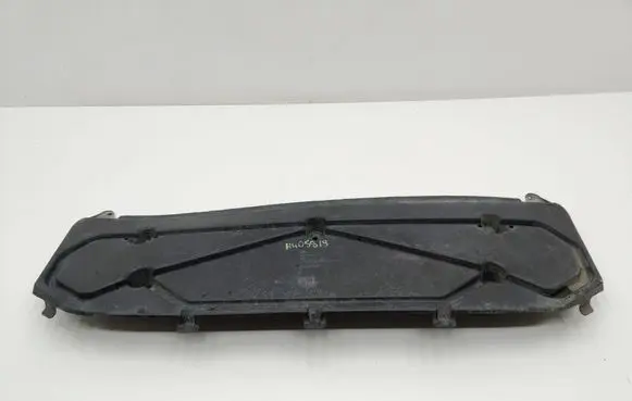 Volkswagen Tiguan Front bumper skid plate/under tray 5N0805915