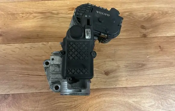 Volvo V70 Throttle valve 8692720 08W076 0281002701