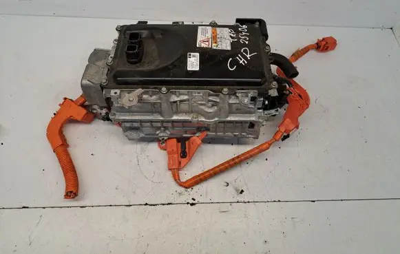 Toyota C-HR I Voltage converter inverter G920047330