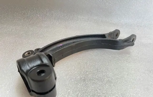 Audi A7 S7 4G Front lower control arm/wishbone 8K0413M