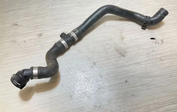 BMW X3 E83 Engine coolant pipe/hose 3400409