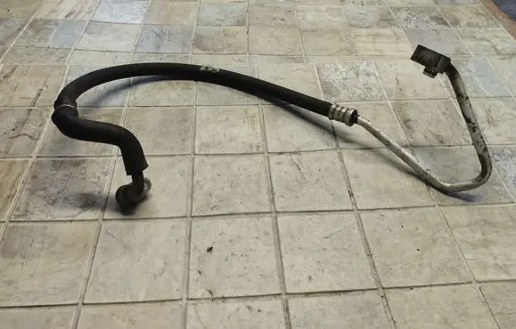Mitsubishi Grandis Air conditioning (A/C) pipe/hose