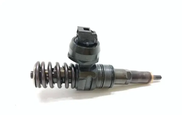 Skoda Octavia Mk2 (1Z) Fuel injector 0414720215 PDB016 038130073AG
