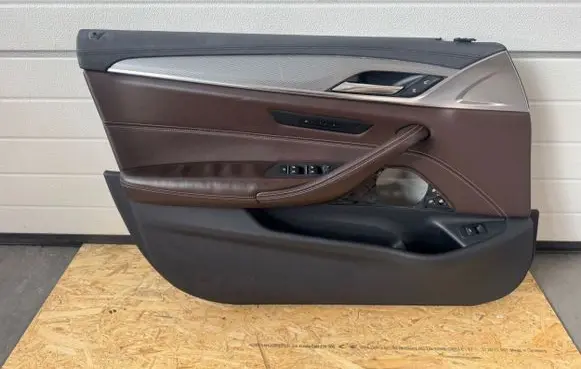BMW 5 G30 G31 Front door card panel trim 2844126