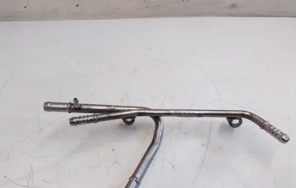 Volkswagen Sharan Fuel line pipe 04L201360M B21305JA