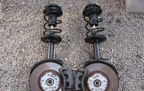 Toyota Avensis T220 Front shock absorber/damper