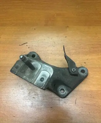 Seat Alhambra (Mk1) Gearbox mounting bracket 7M3399135A