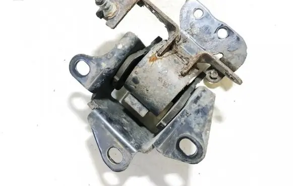 Mazda 323 F Engine mount bracket