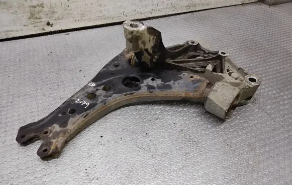 Volkswagen Polo Front lower control arm/wishbone