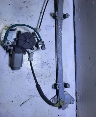 Nissan Almera Tino Front door window regulator with motor 400601T6 114919