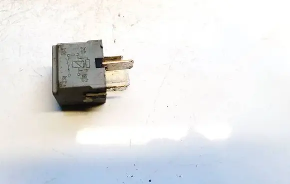 Mercedes-Benz Sprinter W906 Other relay a0025422619