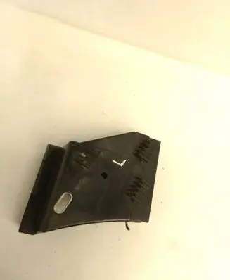 Audi A8 S8 D2 4D Bumper support mounting bracket corner 4d0807572