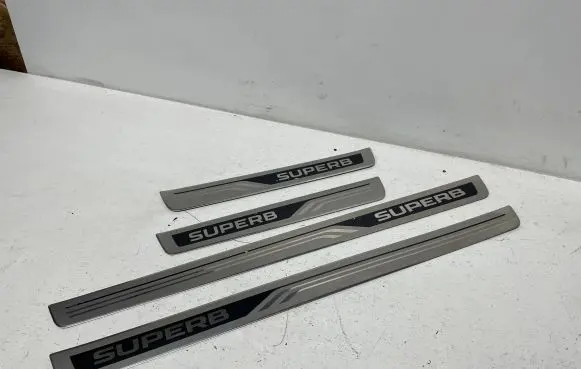 Skoda Superb B8 (3V) sill trim set (inner) 3V0071303