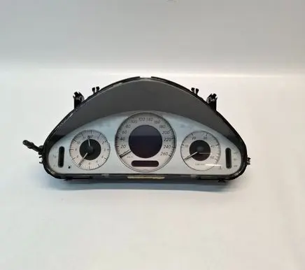 Speedometer (instrument cluster)