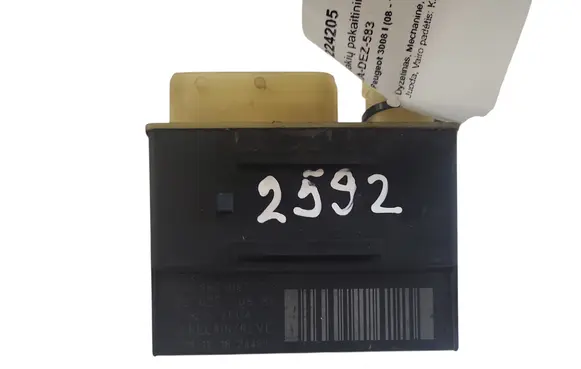 Peugeot 3008 I Glow plug pre-heat relay 9662570880