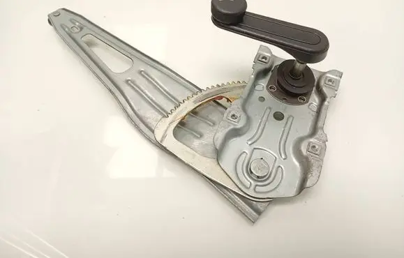 Toyota Yaris Rear door manual window regulator 6926002020