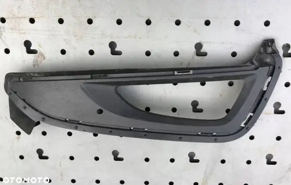 Hyundai Tucson TL Front bumper lower grill 897656755