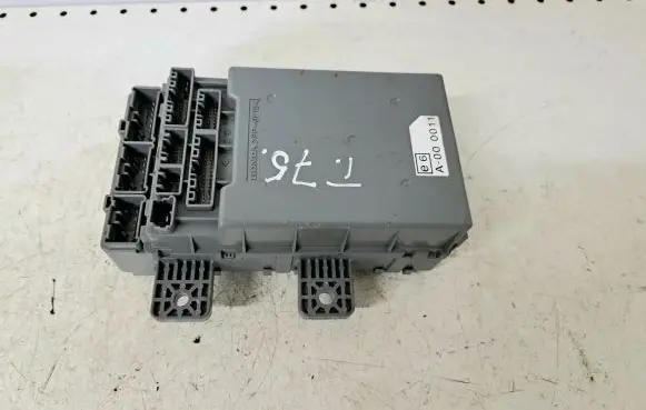 Honda Civic Fuse module