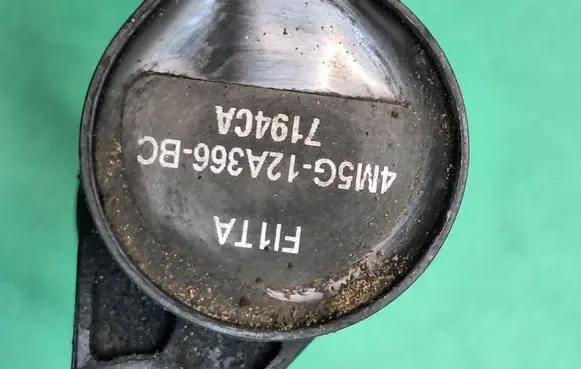 High voltage ignition coil