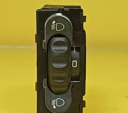 Renault Modus Headlight level height control switch 8200379685