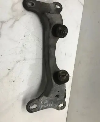 BMW 3 E92 E93 Gearbox mounting bracket 6771064