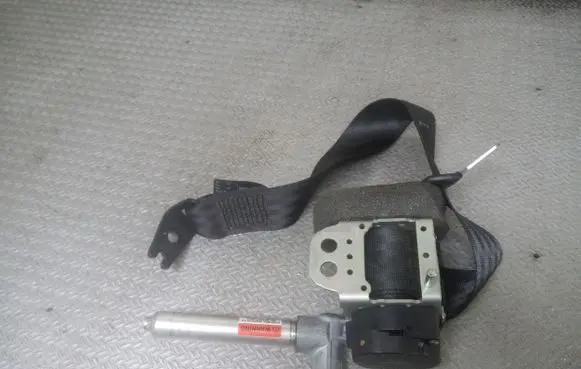 Volvo C30 Rear seatbelt 30642227