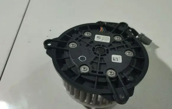 Renault Fluence Heater fan/blower T1016210M