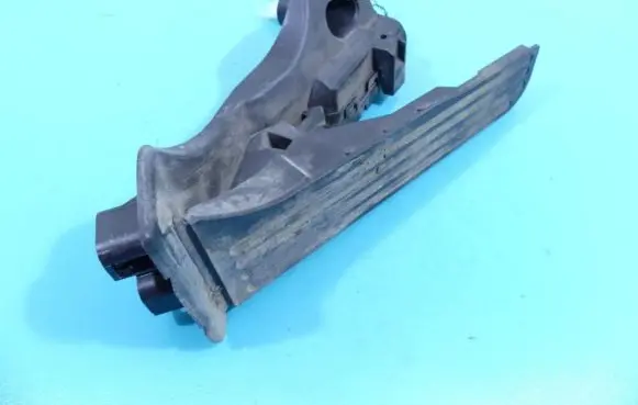 Volkswagen PASSAT B6 Accelerator throttle pedal 1K1721503L IMPRK1255476