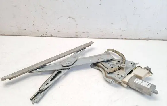 Toyota Avensis T250 Front door window regulator with motor 994023 6982005050