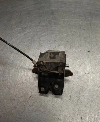 Mercedes-Benz C W203 Loading door lock A1717500085 A1717500185