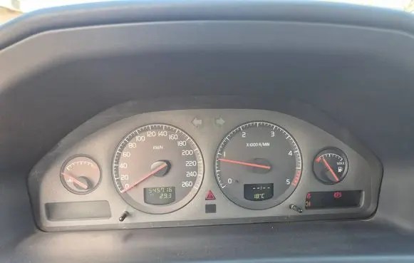 Volvo V70 Speedometer (instrument cluster) 69294630T 8637996 2248