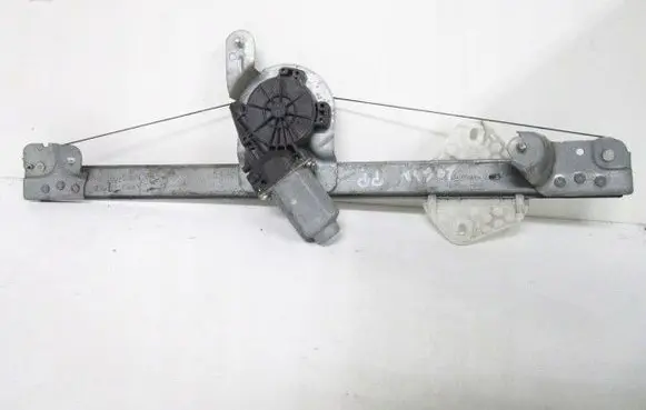Dacia Logan I Front door manual window regulator 118482