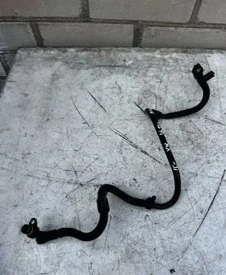Volkswagen PASSAT B6 Vacuum line/pipe/hose 04L129456D